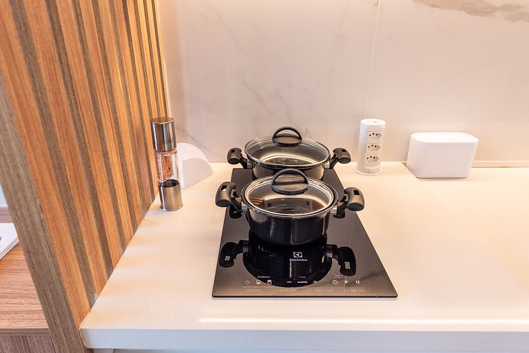 Studio Exclusivo com Piscina em Pinheiros - PG413