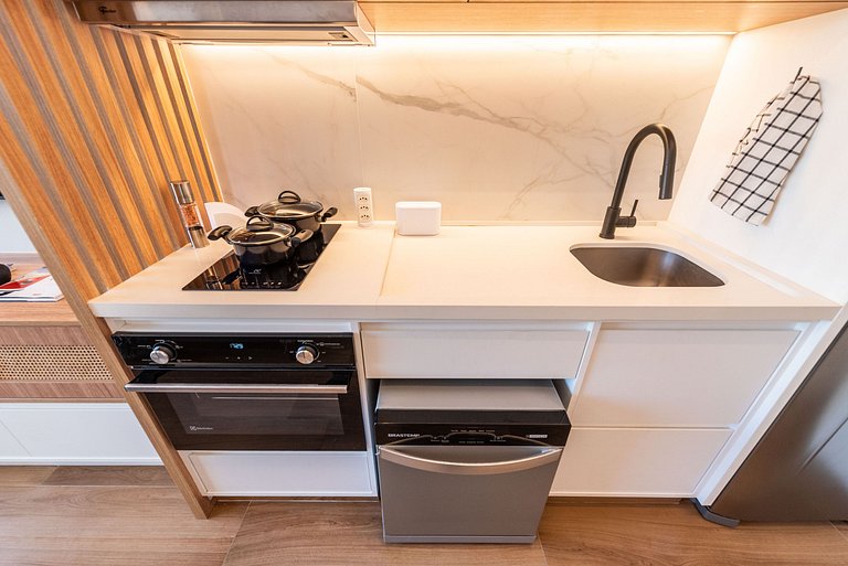 Studio Exclusivo com Piscina em Pinheiros - PG413