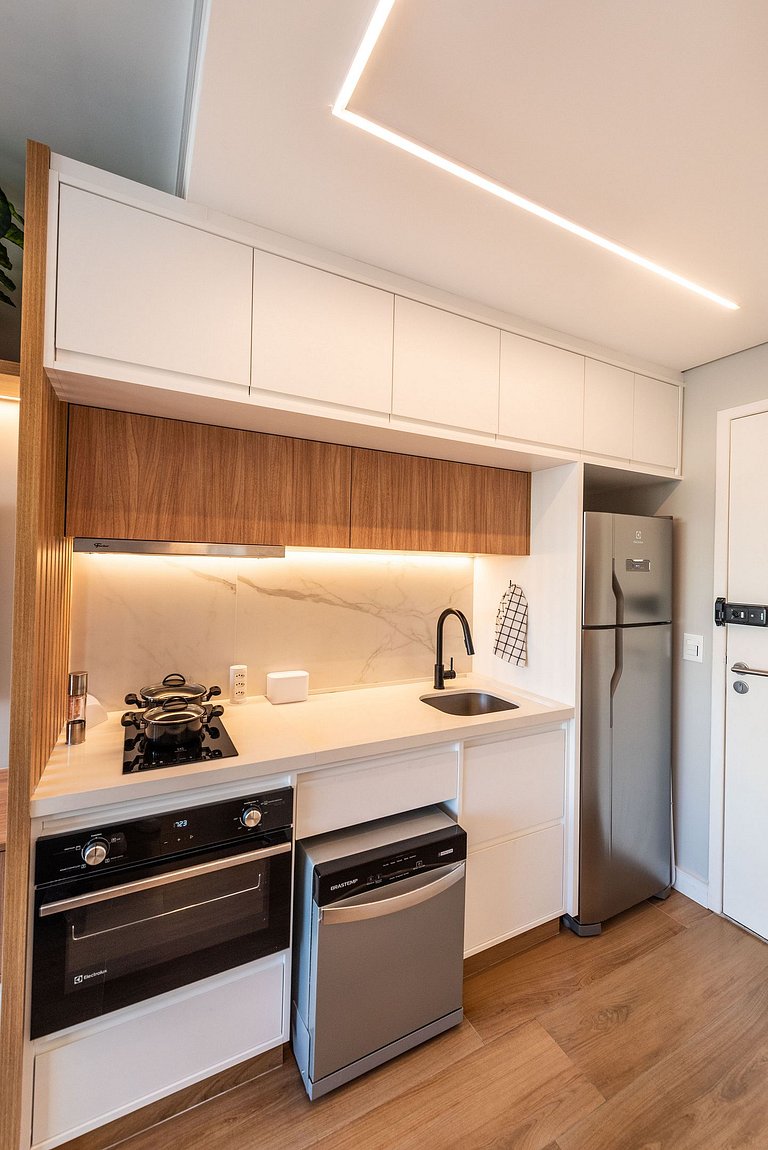 Studio Exclusivo com Piscina em Pinheiros - PG413