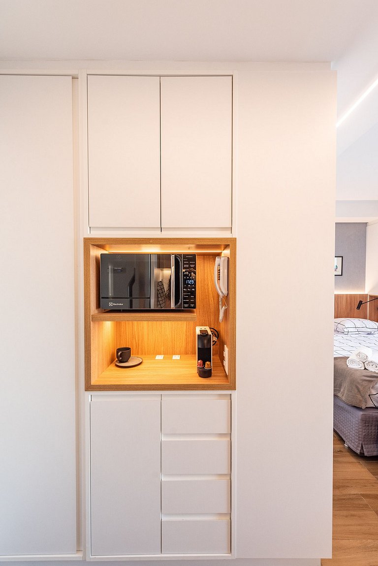 Studio Exclusivo com Piscina em Pinheiros - PG413