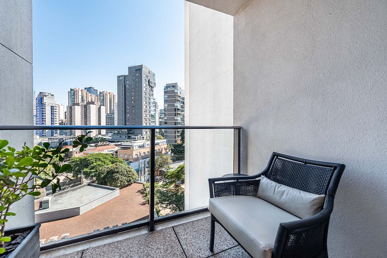 Studio Alto Padrão com Limpeza Diária - EF49