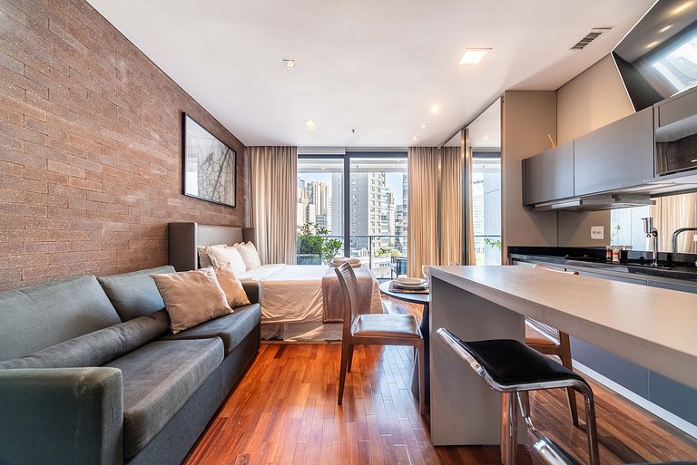 Studio Alto Padrão com Limpeza Diária - EF49