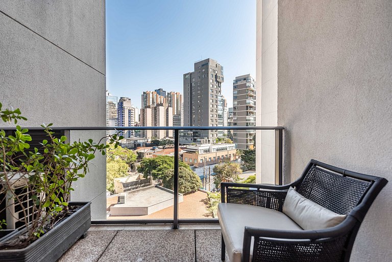 Studio Alto Padrão com Limpeza Diária - EF49