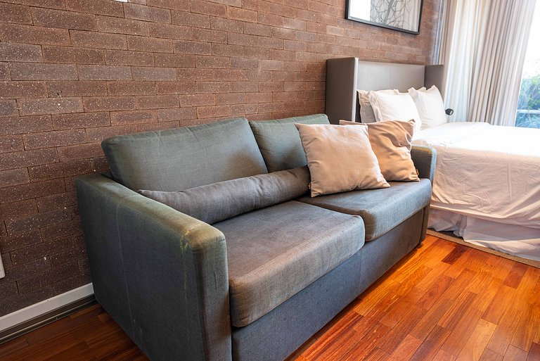 Studio Alto Padrão com Limpeza Diária - EF49