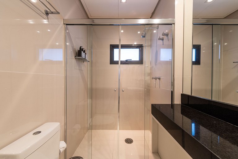 Studio Alto Padrão com Limpeza Diária - EF49