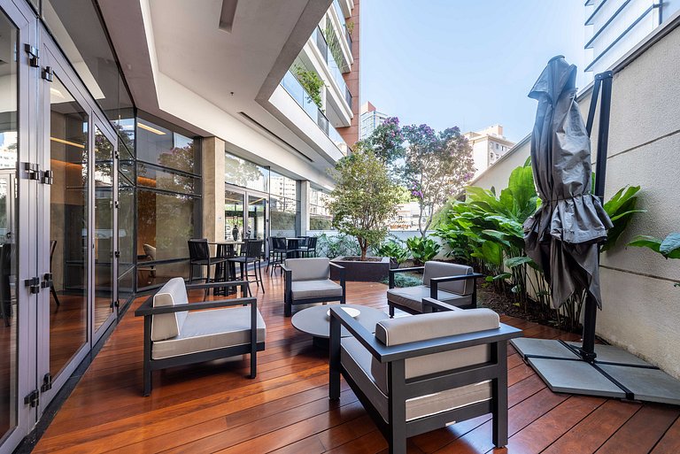 Studio Alto Padrão com Limpeza Diária - EF49