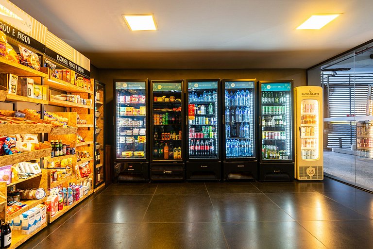 Studio Alto Padrão com Limpeza Diária - EF49