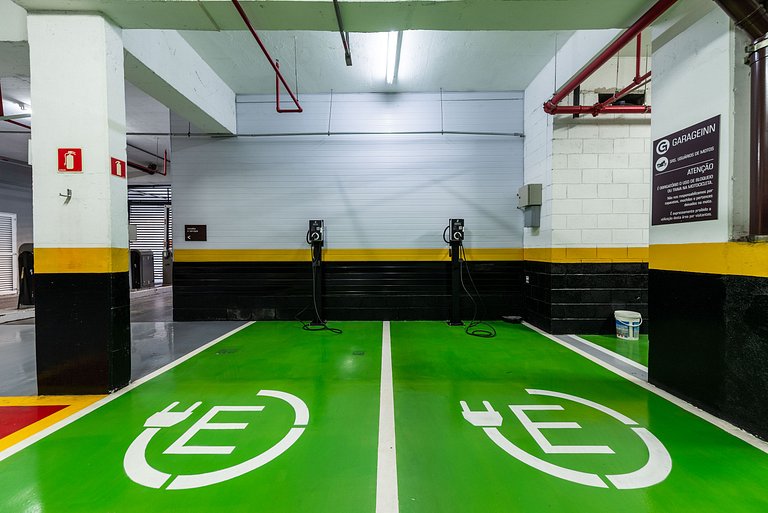 Studio Alto Padrão com Limpeza Diária - EF49