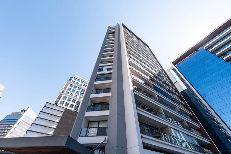 Studio Alto Padrão com Limpeza Diária - EF49