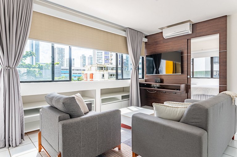 Apartamento com vista incrível e piscina - GS501