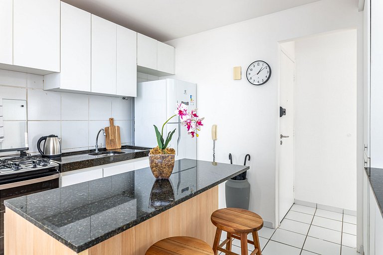 Apartamento com vista incrível e piscina - GS501