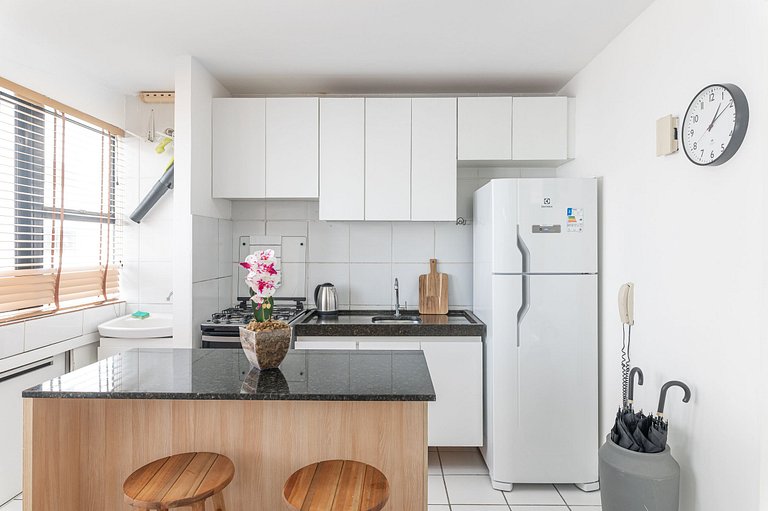 Apartamento com vista incrível e piscina - GS501