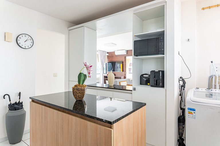 Apartamento com vista incrível e piscina - GS501