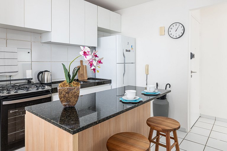 Apartamento com vista incrível e piscina - GS501