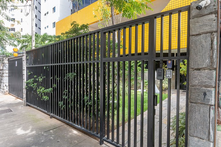 Apartamento com vista incrível e piscina - GS501