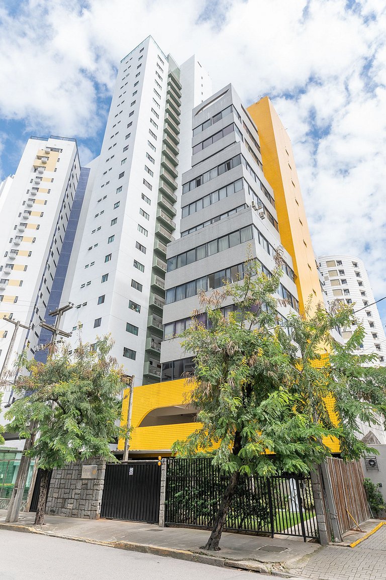 Apartamento com vista incrível e piscina - GS501