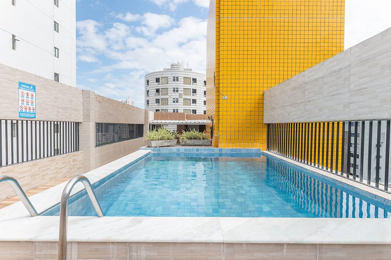 Apartamento com vista incrível e piscina - GS501
