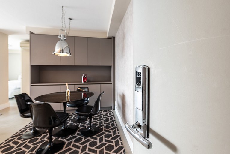 Apto Luxo c/ Vista Incrível em Pinheiros - DNA241