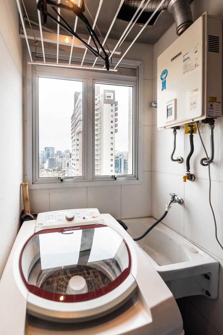 Studio moderno com vista no Brooklin - L205