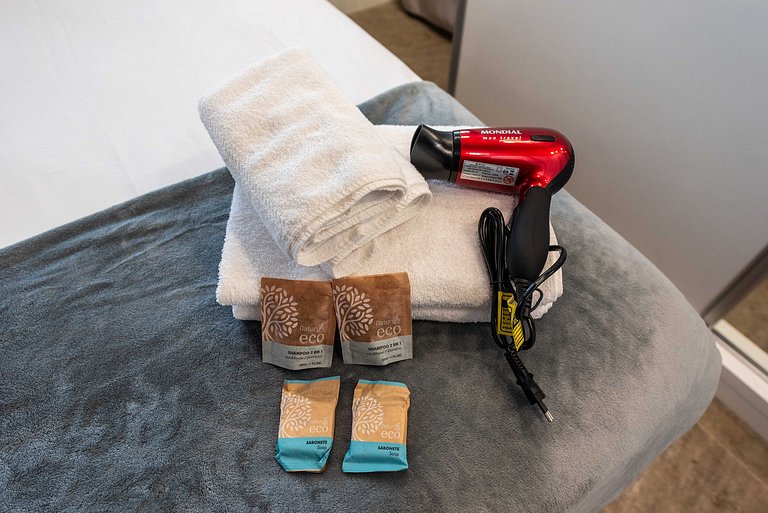 Studio moderno com vista no Brooklin - L205