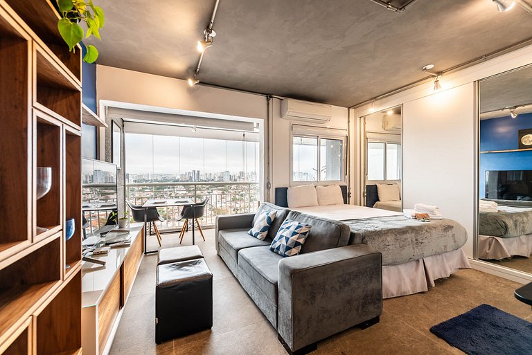 Studio moderno com vista no Brooklin - L205