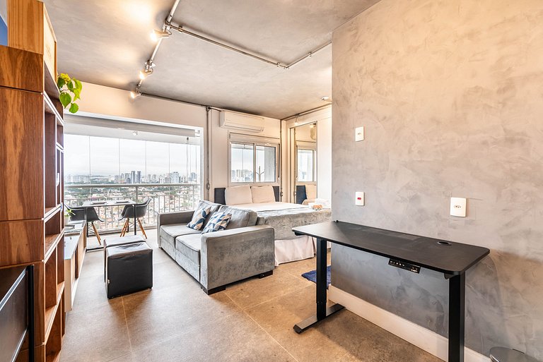 Studio moderno com vista no Brooklin - L205