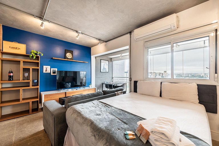 Studio moderno com vista no Brooklin - L205