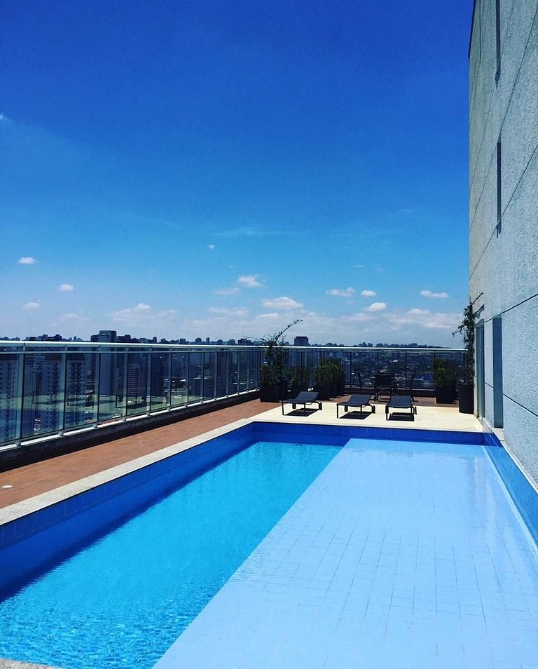 Studio moderno com vista no Brooklin - L205