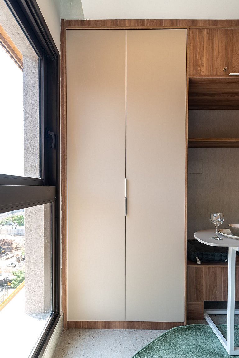 Studio elegante com vista em Moema - IP1208