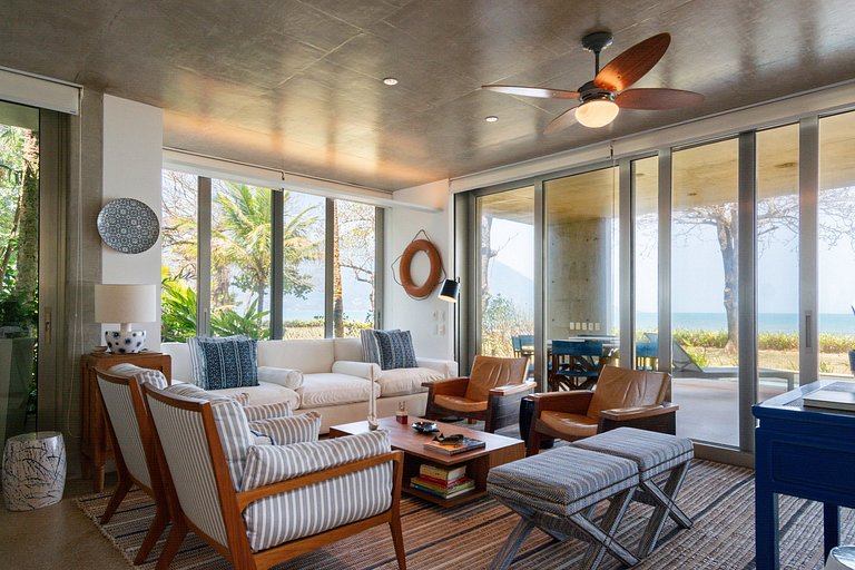 Casa Alto Padrão Pé na Areia | Guaecá - CG