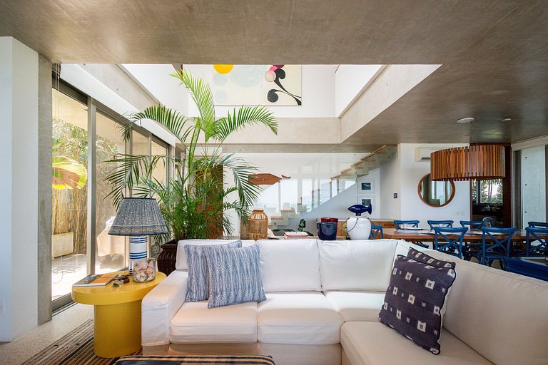 Casa Alto Padrão Pé na Areia | Guaecá - CG