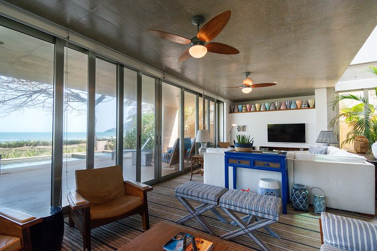 Casa Alto Padrão Pé na Areia | Guaecá - CG