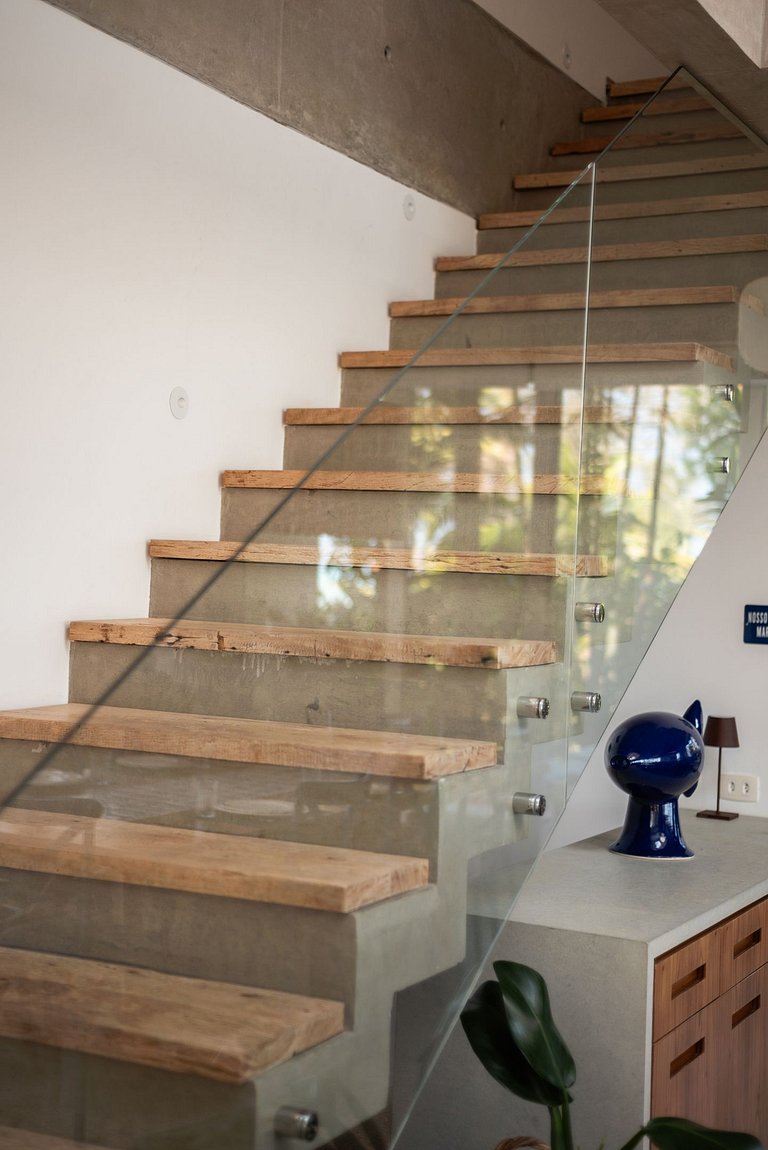 Casa Alto Padrão Pé na Areia | Guaecá - CG