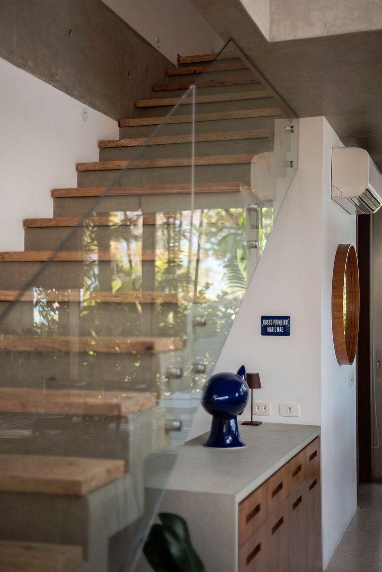 Casa Alto Padrão Pé na Areia | Guaecá - CG