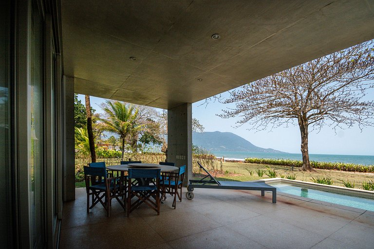 Casa Alto Padrão Pé na Areia | Guaecá - CG