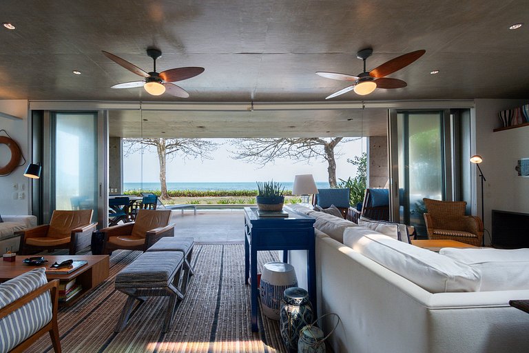 Casa Alto Padrão Pé na Areia | Guaecá - CG