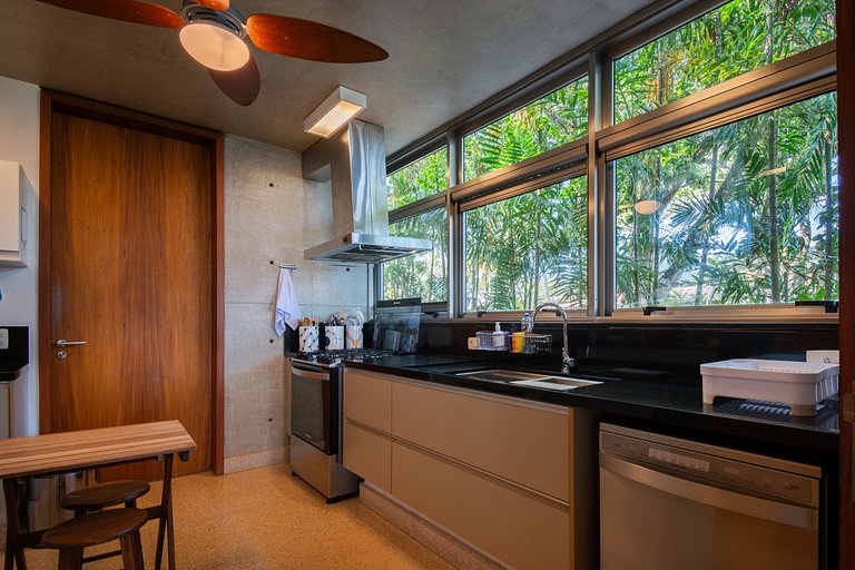 Casa Alto Padrão Pé na Areia | Guaecá - CG