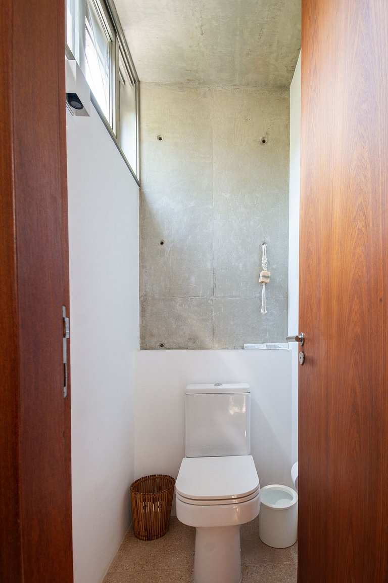 Alto Padrão Pé na Areia com Piscina em Guaecá - CG