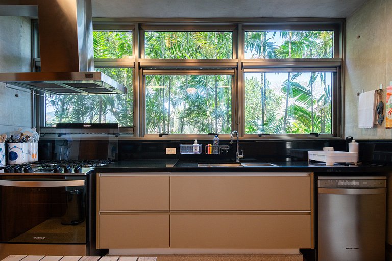 Casa Alto Padrão Pé na Areia | Guaecá - CG