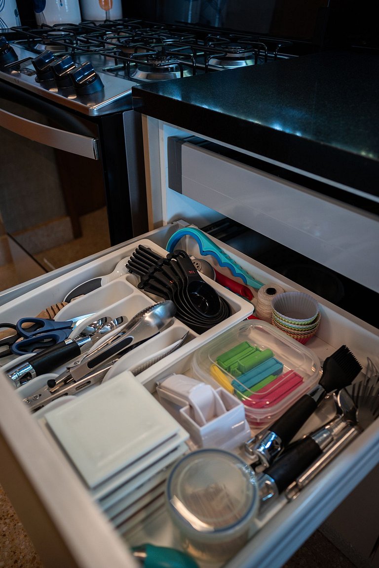 Alto Padrão Pé na Areia com Piscina em Guaecá - CG