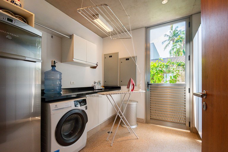 Casa Alto Padrão Pé na Areia | Guaecá - CG