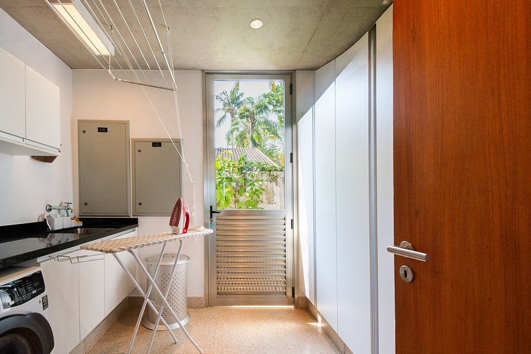 Casa Alto Padrão Pé na Areia | Guaecá - CG