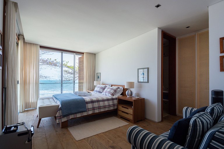 Casa Alto Padrão Pé na Areia | Guaecá - CG