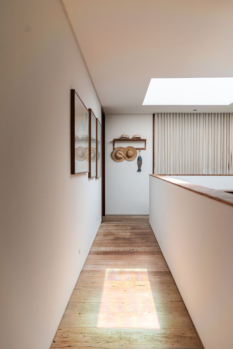 Casa Alto Padrão Pé na Areia | Guaecá - CG