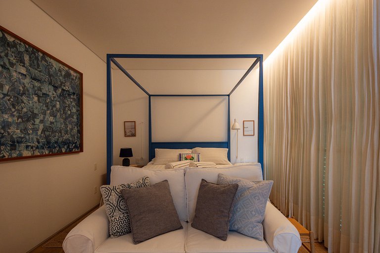 Alto Padrão Pé na Areia com Piscina em Guaecá - CG