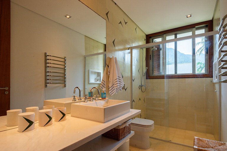 Casa Alto Padrão Pé na Areia | Guaecá - CG