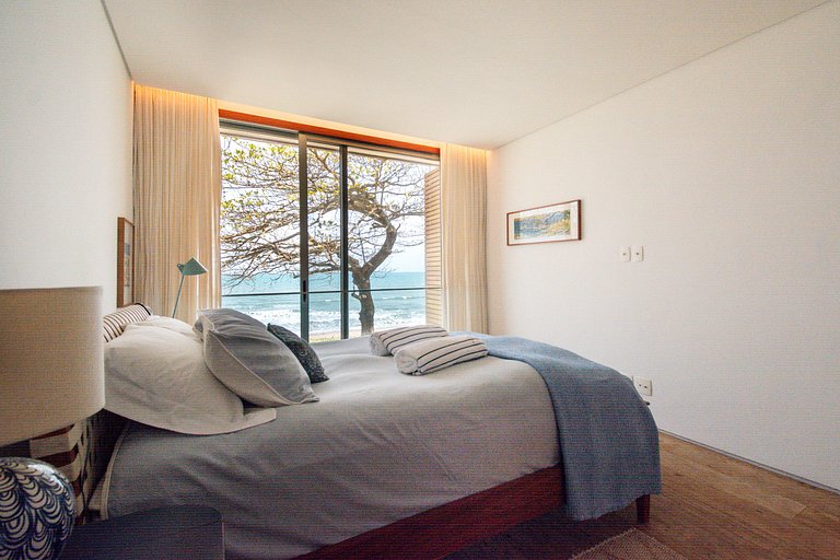 Casa Alto Padrão Pé na Areia | Guaecá - CG