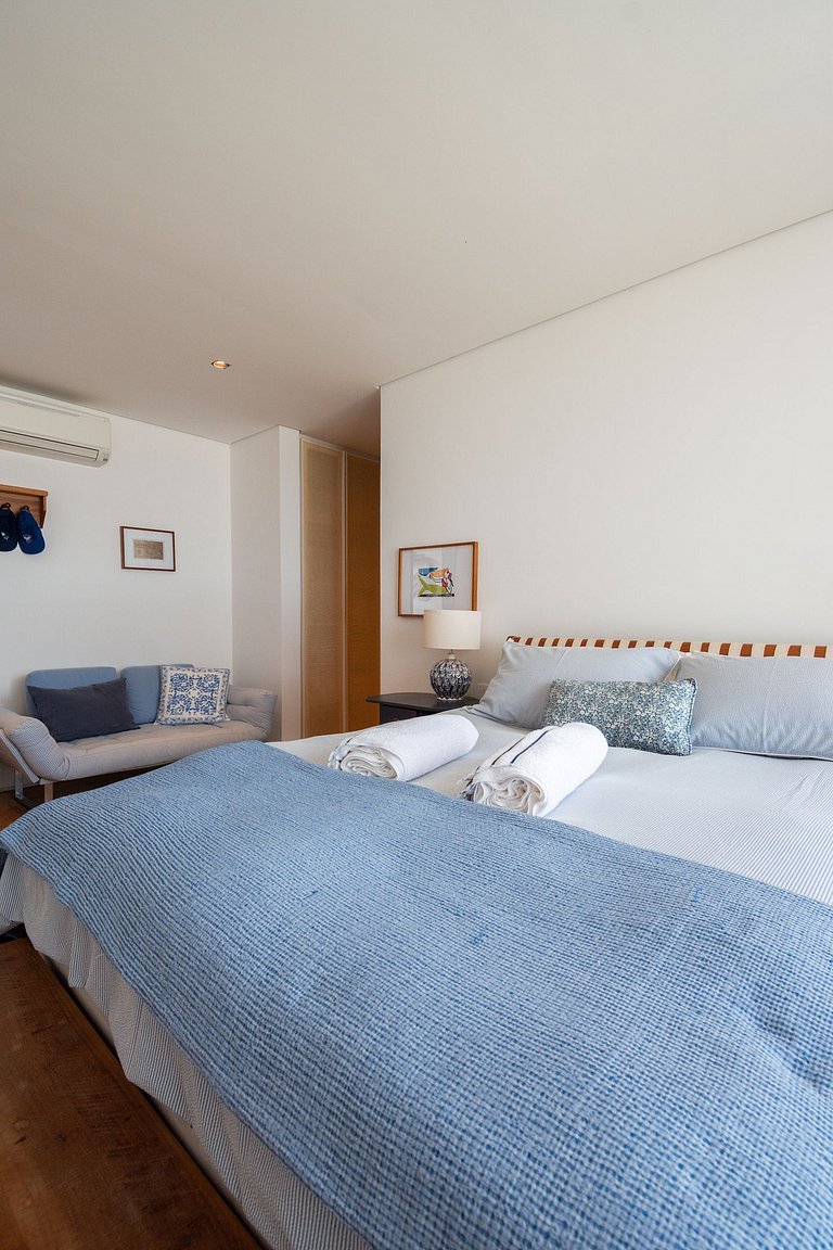 Casa Alto Padrão Pé na Areia | Guaecá - CG