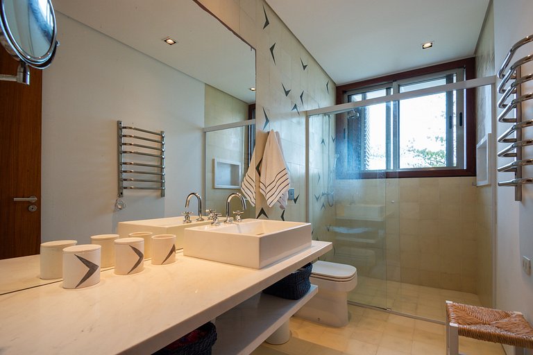 Casa Alto Padrão Pé na Areia | Guaecá - CG