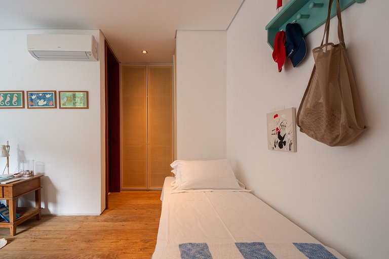 Casa Alto Padrão Pé na Areia | Guaecá - CG